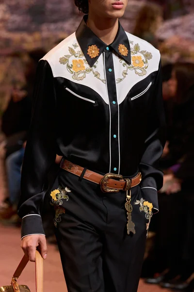 Look 83